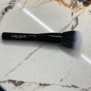 Laura Geller New York Full Face Powder Brush